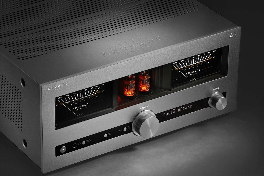 Dwa hybrydowe flagowce z ciekawymi opcjami - Advance Paris Nova A-i130 i A-i190