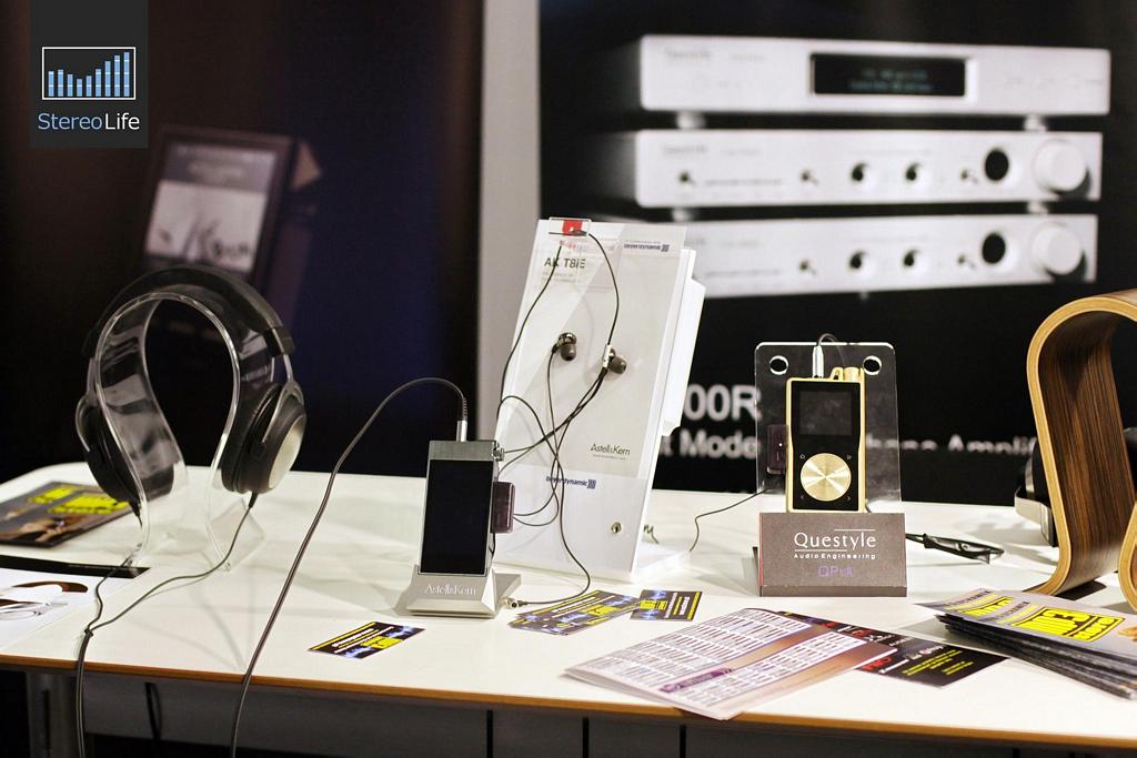 Audio Video Show 2015 - Słuchawki